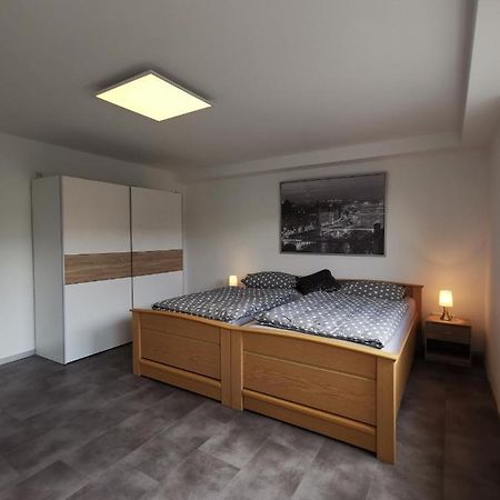 Moderne Wohnung Mit Terrasse Und Eigenem Zugang. Remscheid Kültér fotó